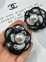 Брошь цветок «Камелия» текстильная с жемчугом