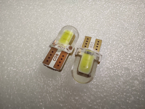 Светодиодная лампа W5W, 4 диода, белый (за 1 шт.)