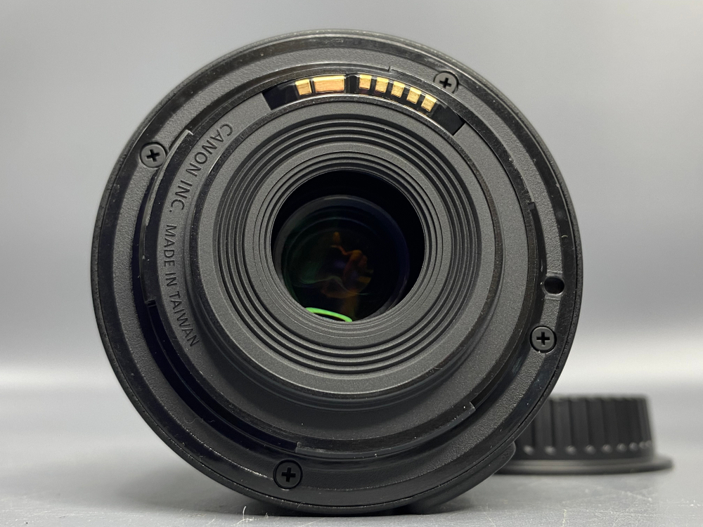 Canon EOS 2000D Kit 18-55mm 3.5-5.6 III