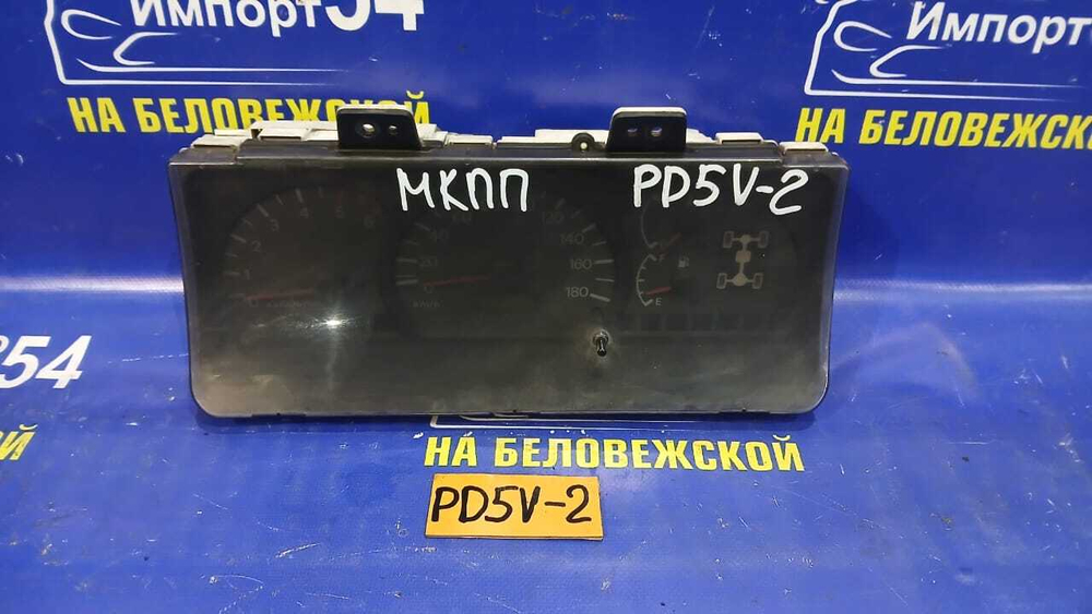 Щиток приборов MITSUBISHI DELICA 1998
