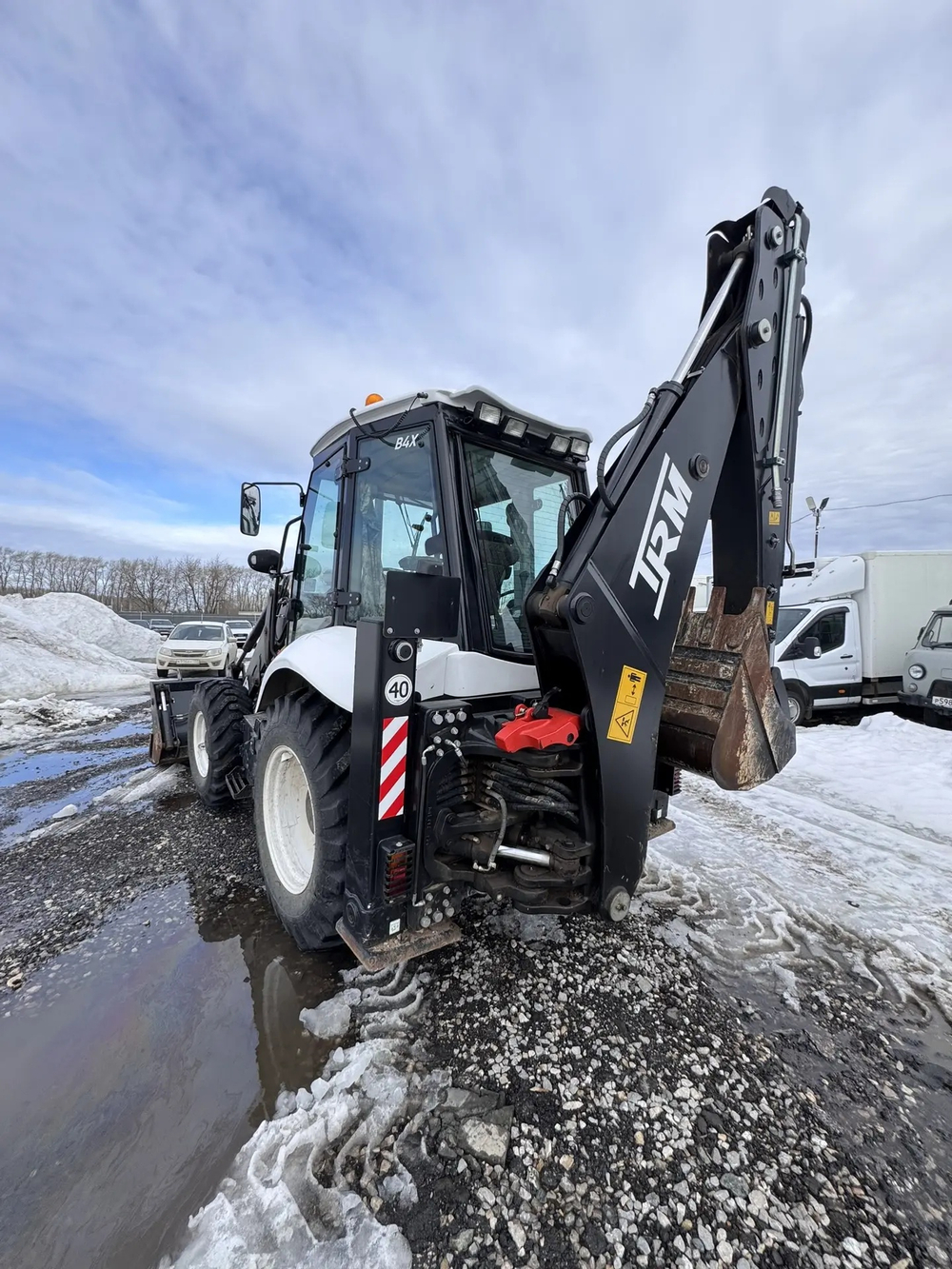 TRM B4X Экскаватор-погрузчик B4X (Дизельный, 4.4 л, 101 л.с. АТ)