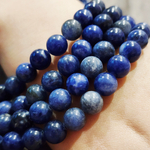 Содалит, яркий, шар 8мм, цена за нить 9.5см (1/4)