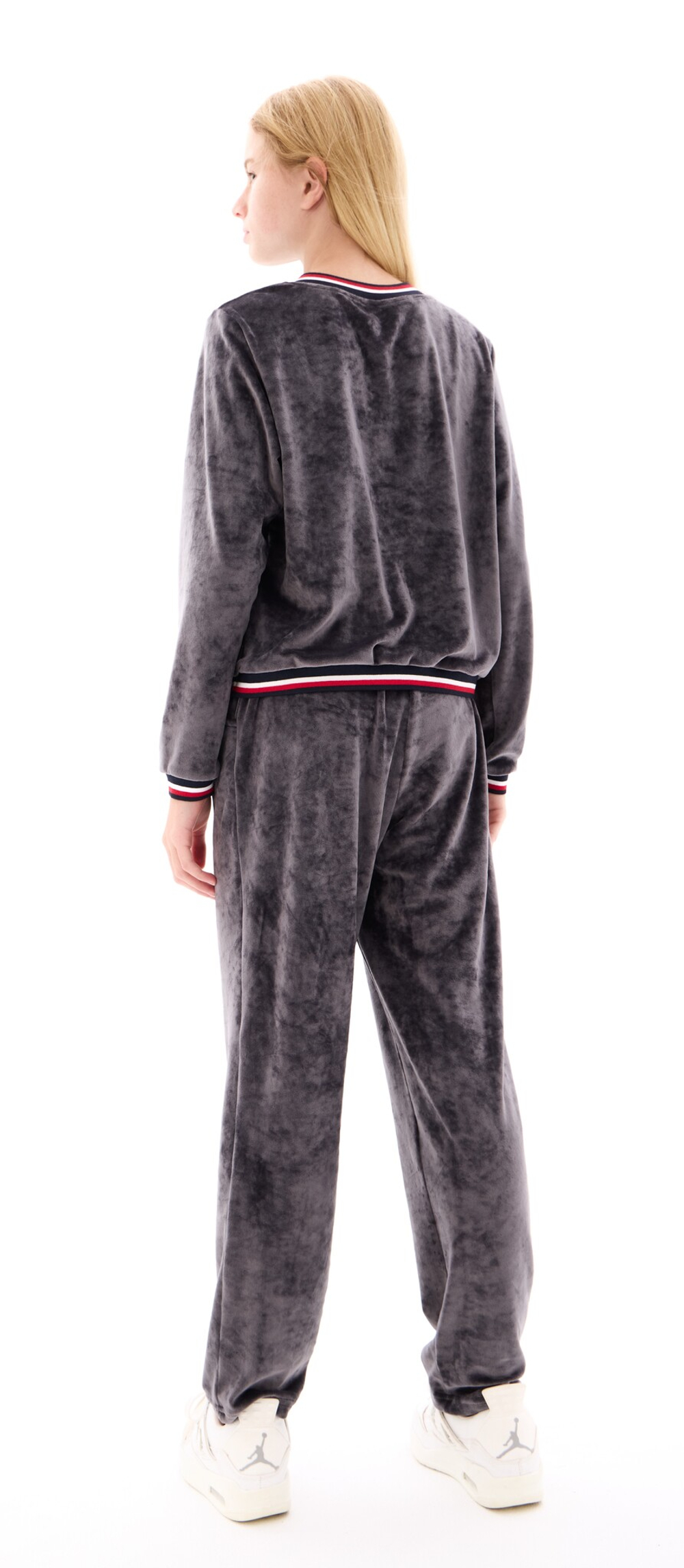 Велюровый костюм grey