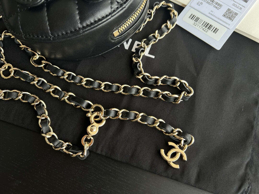 Chanel Heart Bag 11 cm