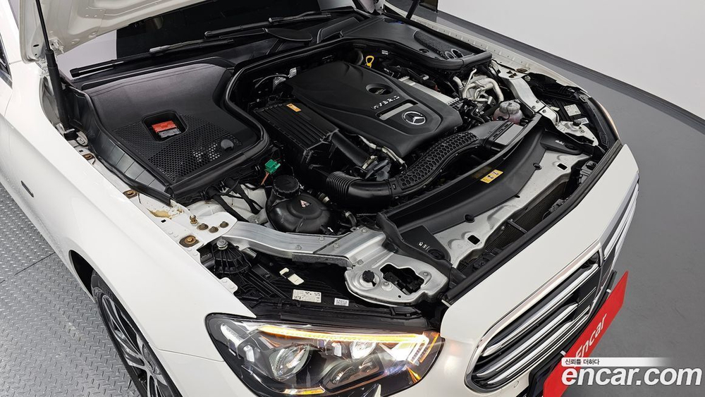 Mercedes-Benz E-Class W213 E300e 4MATIC Exclusive (02.2021)