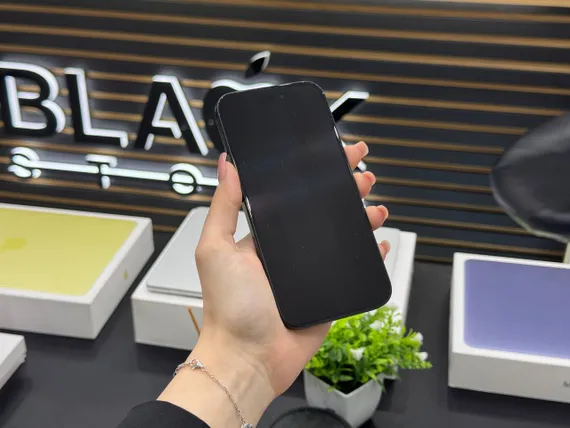 Б/У Телефон Apple iPhone 16 256Gb Black 95% (HRXXMC2KL9)