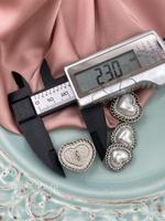 Пуговицы в форме сердца с жемчугом и стразами