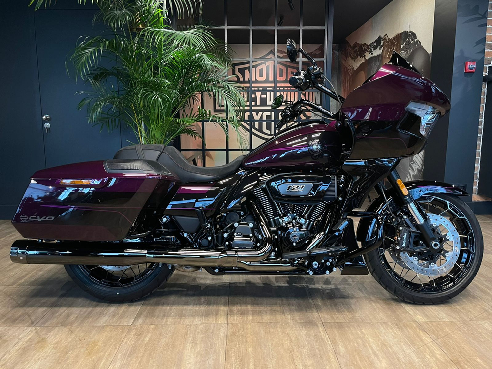 Harley-Davidson CVO Road Glide 121 (Poison Berry) 2025