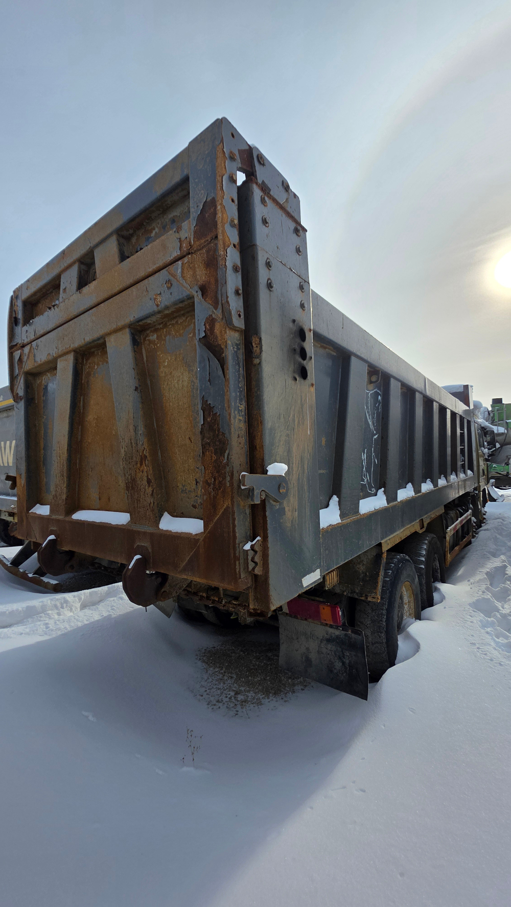 Shacman (Shaanxi) SX* 8x4 Самосвал SX331863366 (Дизельный, 12,5 л, 544 л.с., МТ)