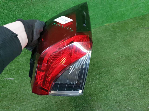 Фонарь правый внешний Toyota RAV4 5 XA50 (2018-н.в.)