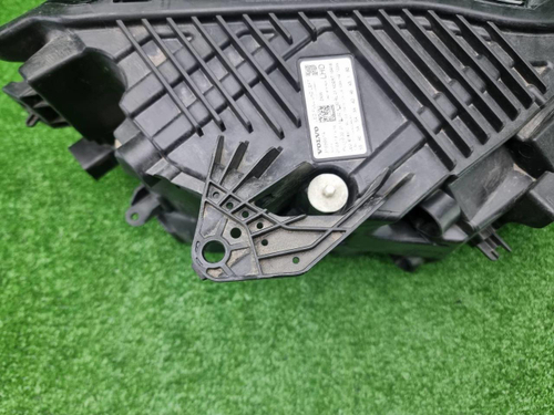 Фара левая Volvo XC60 2 (2017-2021) LED