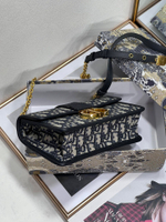 Christian Dior 30 Montaigne East-West Bag with Chain