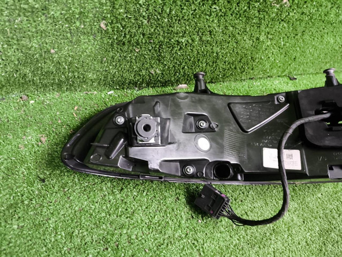 Фонарь левый внешний Porsche Macan 95b (2018-н.в.)