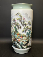 Ваза в китайском стиле