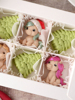 Набор из шоколада "Новогодний" с лошадками #4