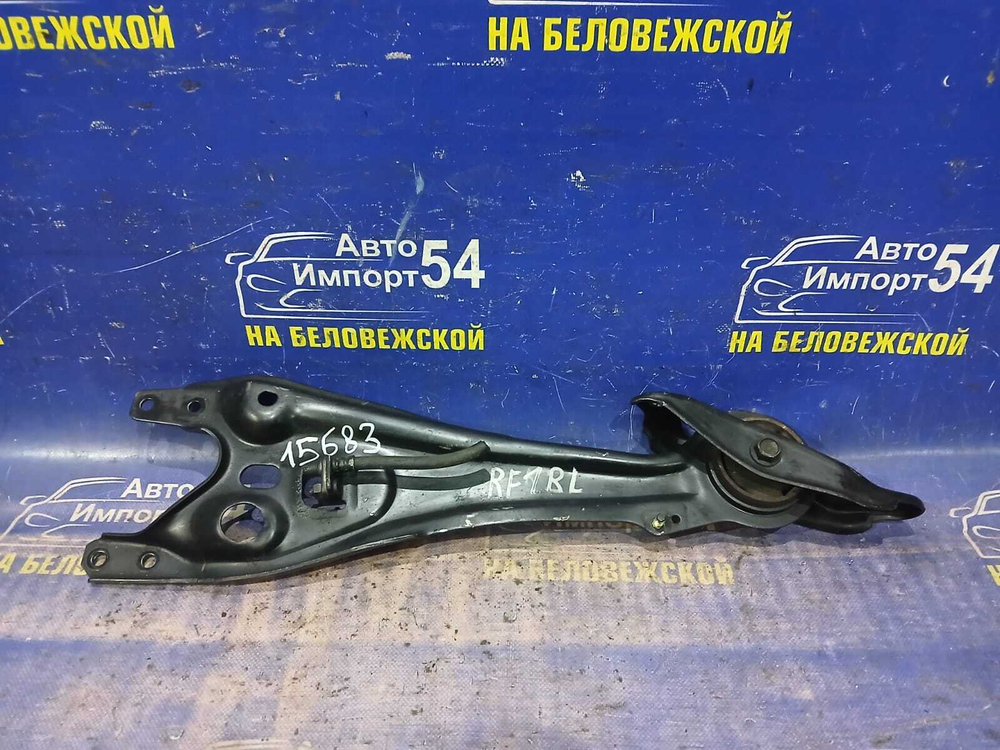 Рычаг задний левый Honda STEPWGN 1996-2001