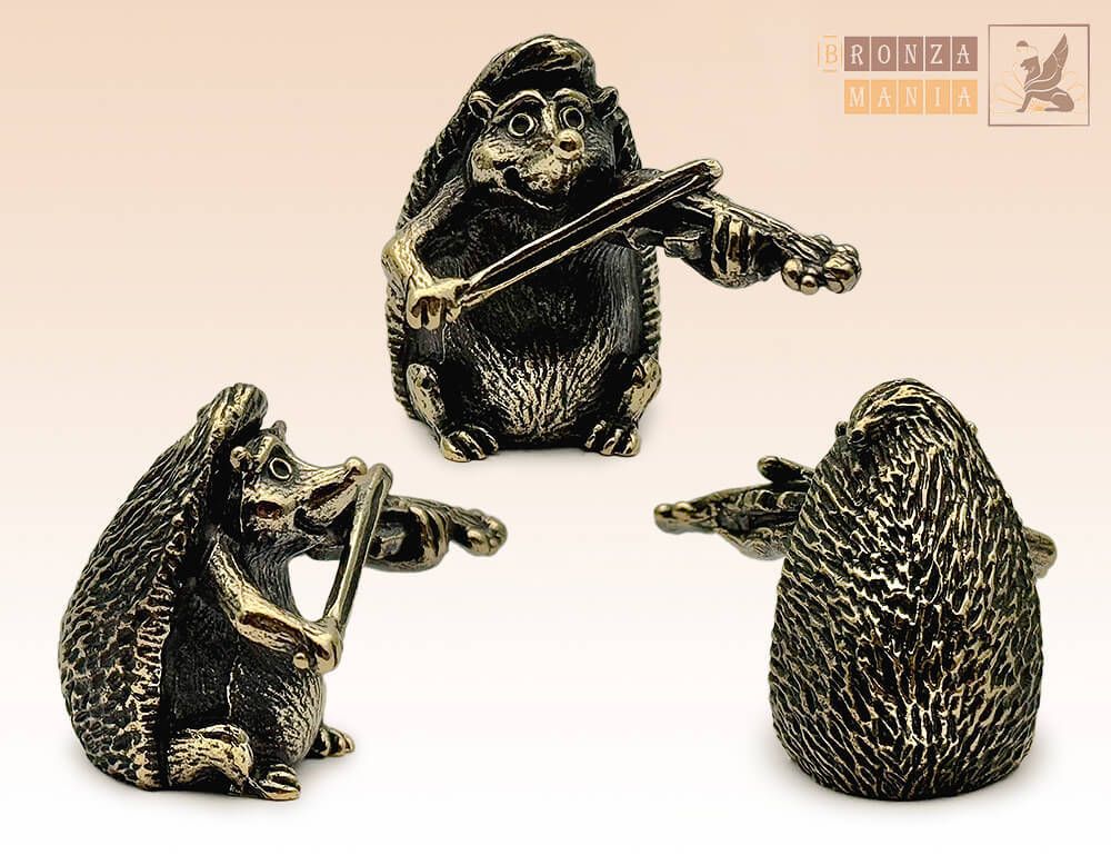 фигурка Ежик с скрипкой