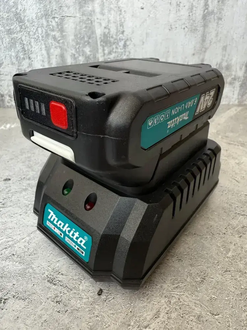 Makita DDF021CD201 УСИЛЕННЫЙ шуруповёрт ударный бесщёточный в противоударном кейсе, 2 АКБ, 24V, 6.0 Ач