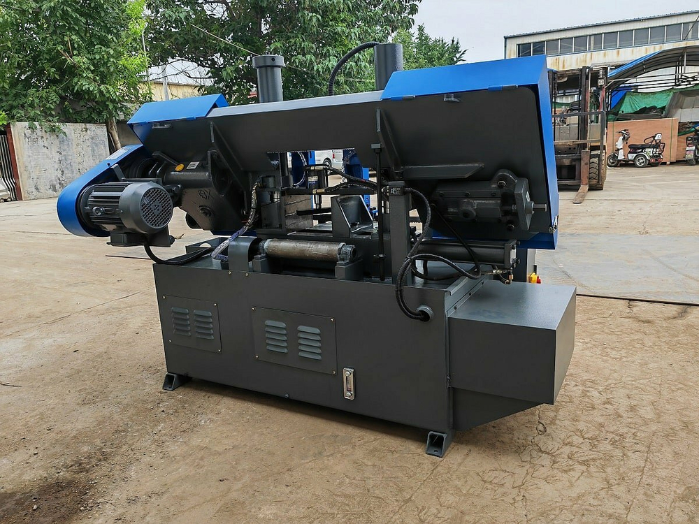 Ленточнопильный станок для резки металла под углом 90° MetalTec BS 300 CH