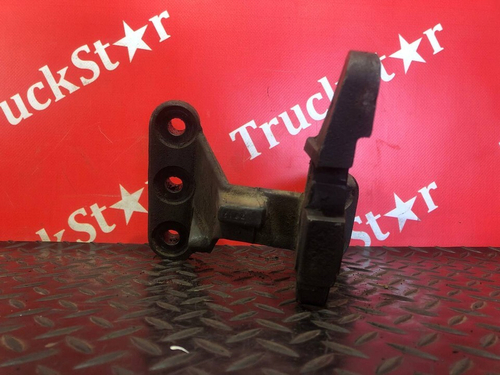 Кронштейн двигателя передний правый