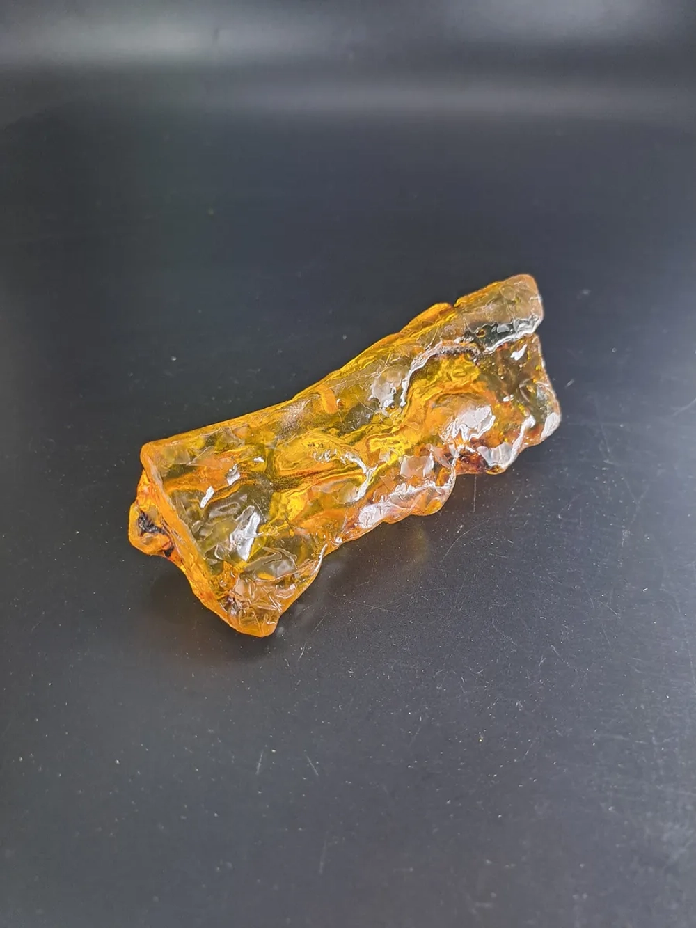 Копал молодой янтарь коллекционный 93 гр