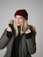 Шапка короткая бордовая Город Горький олень желтый