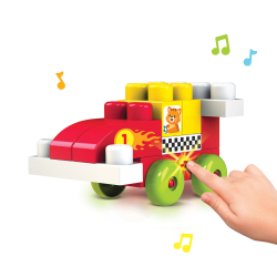 Гоночная машинка. Конструктор, который поёт и светится