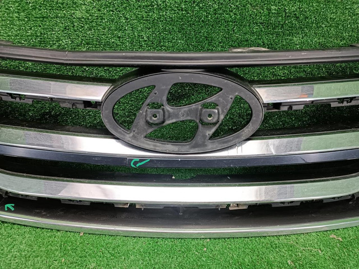 Решетка радиатора Hyundai Santa Fe 3 DM (2012-2016)