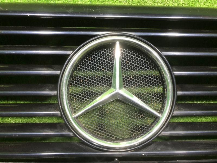 Решетка радиатора Mercedes G W463 (1990-2008)