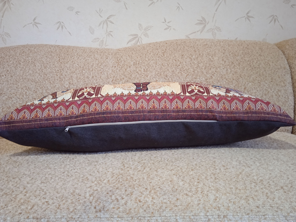 Декоративный гобеленовый чехол Слоны 34х87