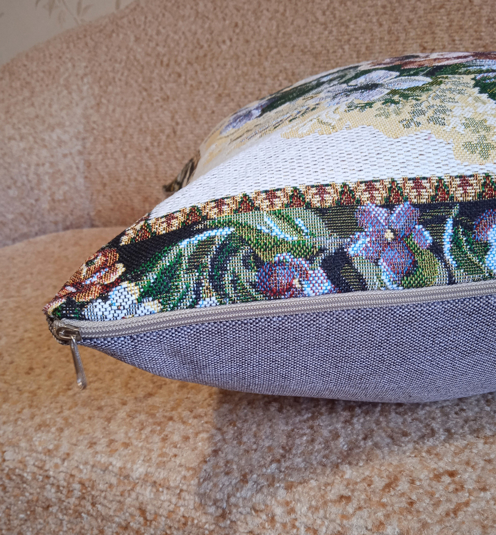 Декоративный гобеленовый чехол для интерьерной подушки Букет 47х47