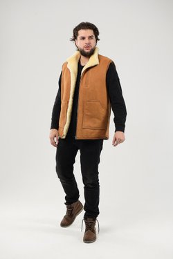 Мужской жилет из согревающей овчины