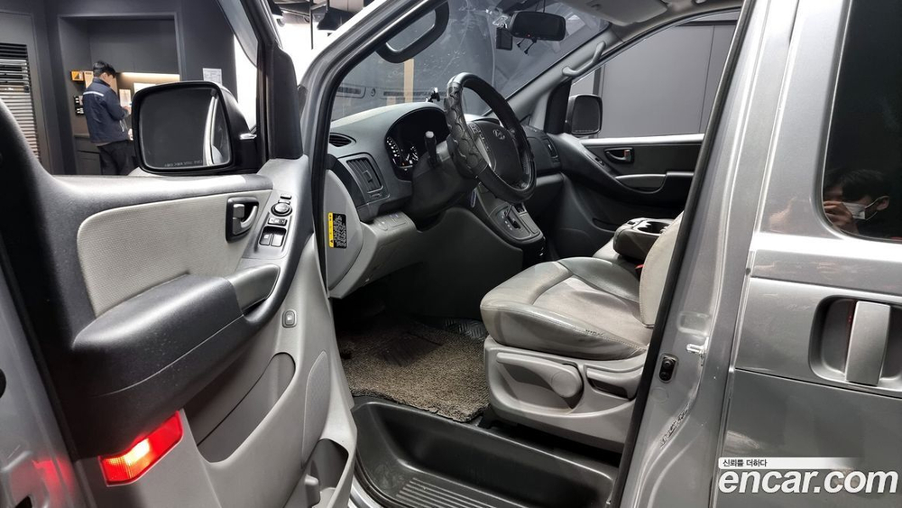 Hyundai The New Grand Starex Van 3-х местный (05.2020)