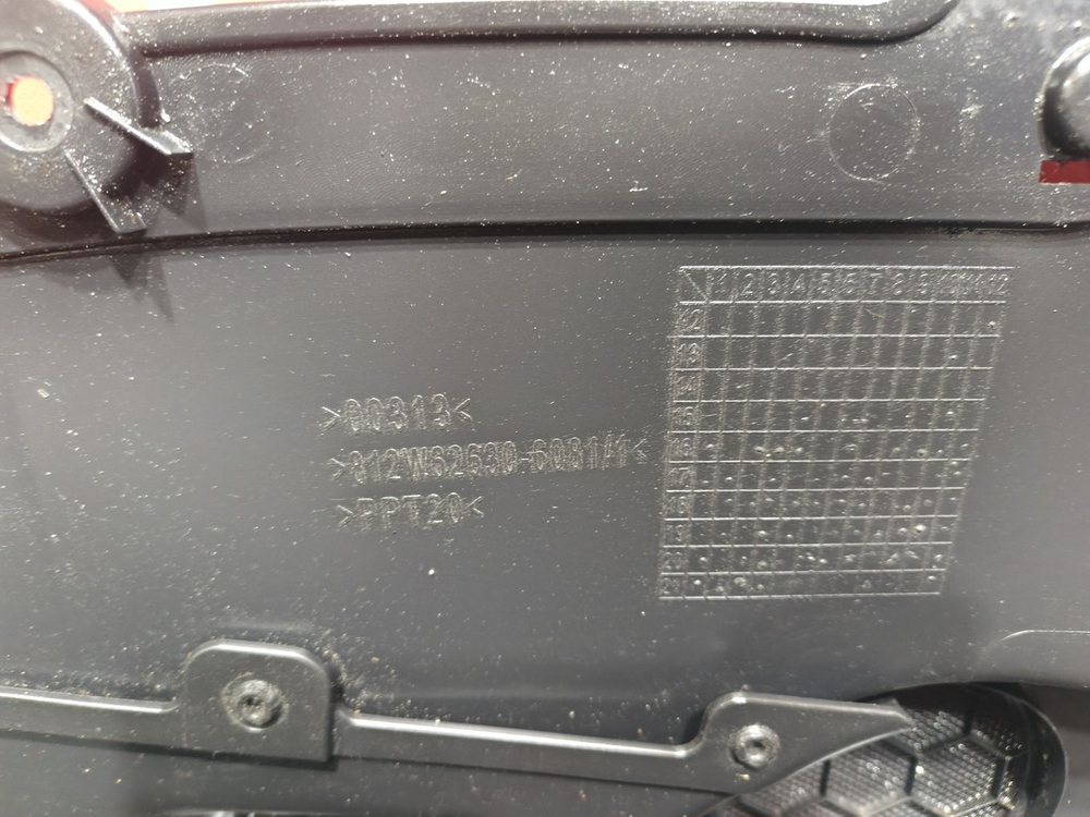 Обшивка двери правой 2022г