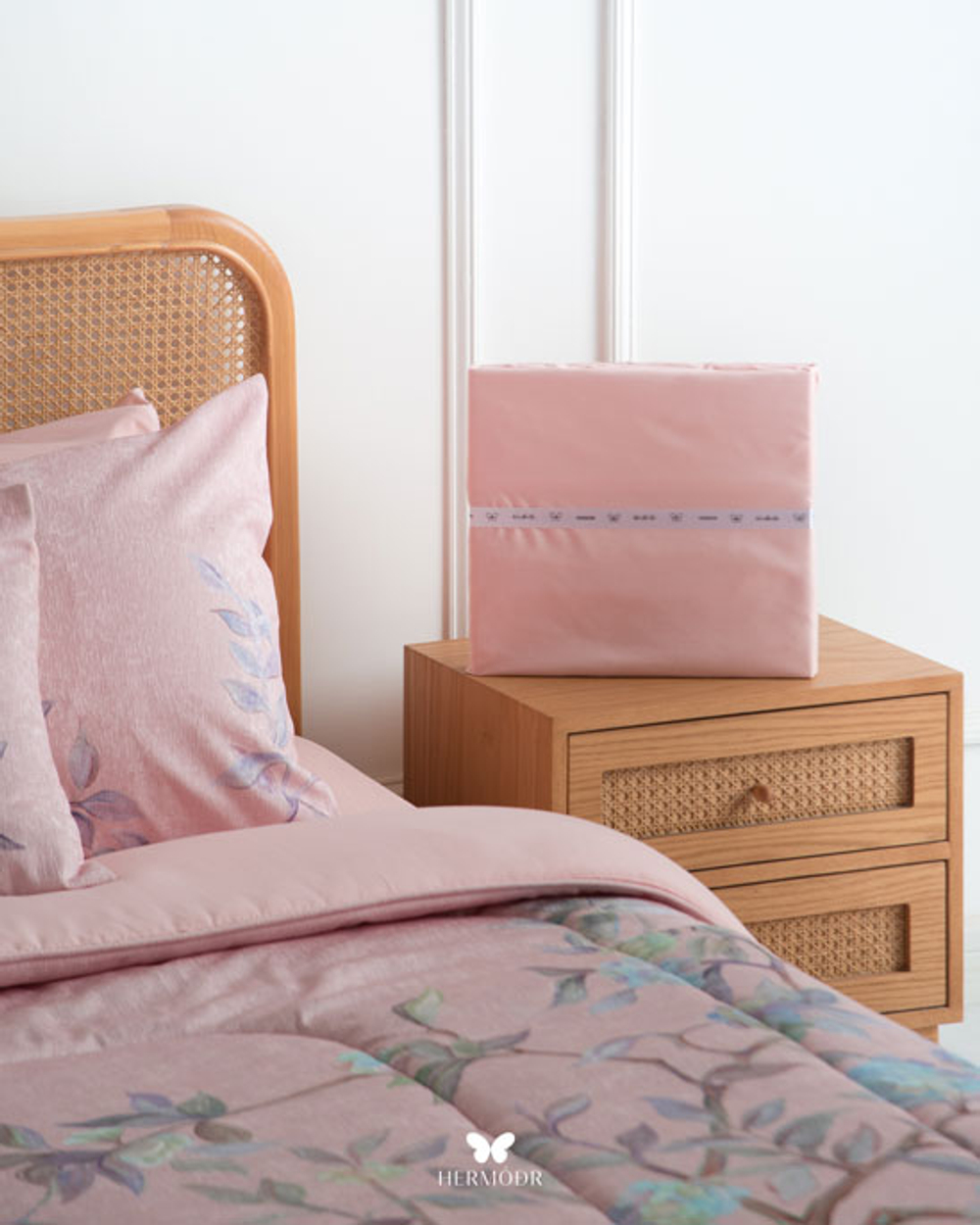 Комплект постельного белья двуспальный Khezaracheshm Hermodr 8 предметов 130220264 Иран