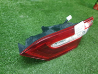Фонарь правый внутр. Toyota Camry 8 XV70 17-нв LED
