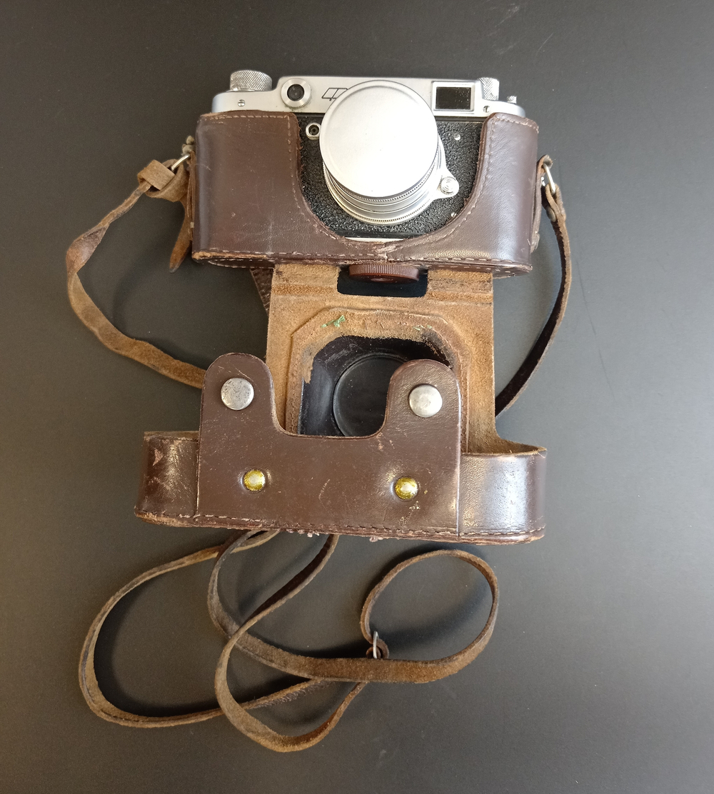 Фотоаппарат "ФЭД-2" с объективом "Индустар" в оригинальном кофре с коробкой , металл, стекло, кожа, Харьковский машиностроительный завод им. Дзержинского (ФЭД), СССР, 1961-1979 гг.