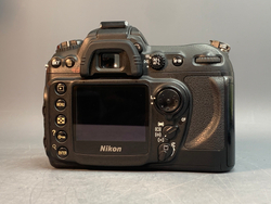 Nikon D200 110.955 кадров