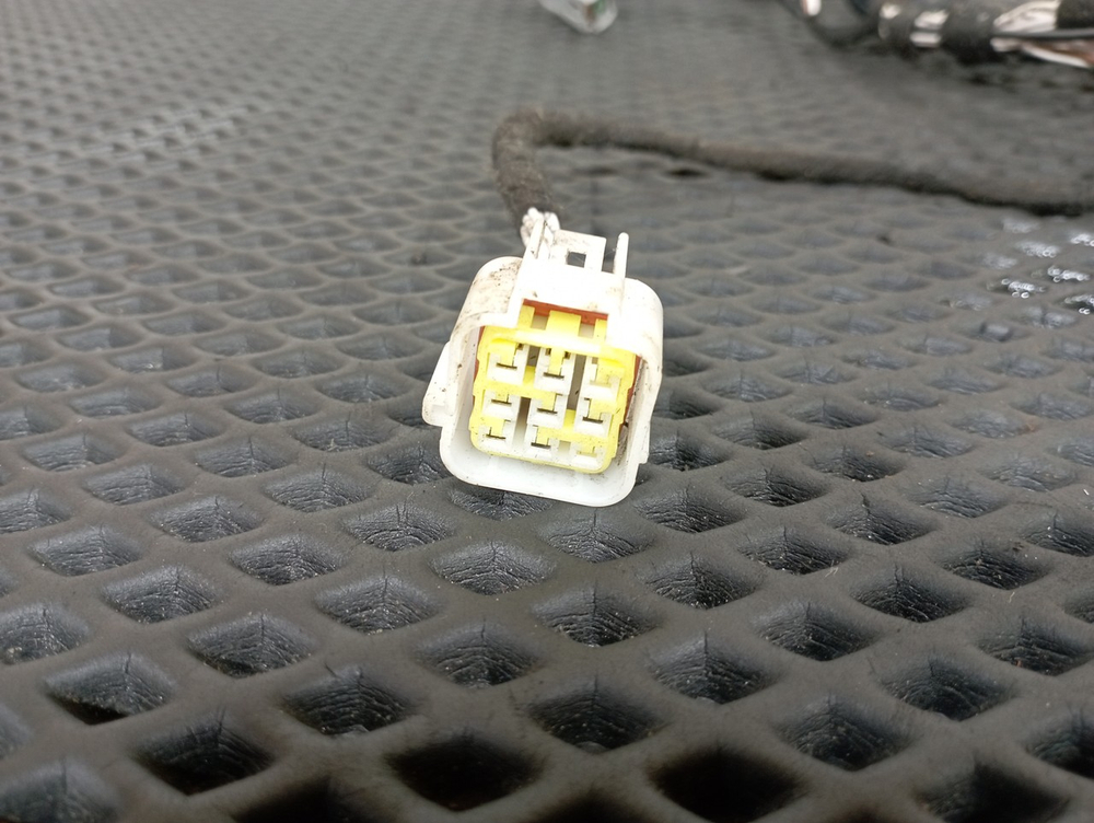 Проводка двери правой 2023г