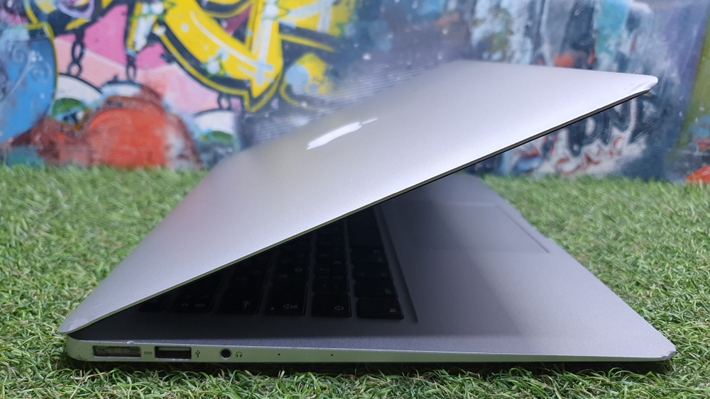 MacBook Air 13 2013 A1466 i5/4Gb