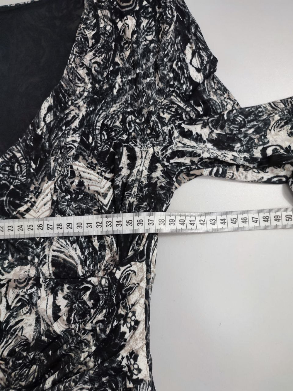 Платье с вырезом 44 размер