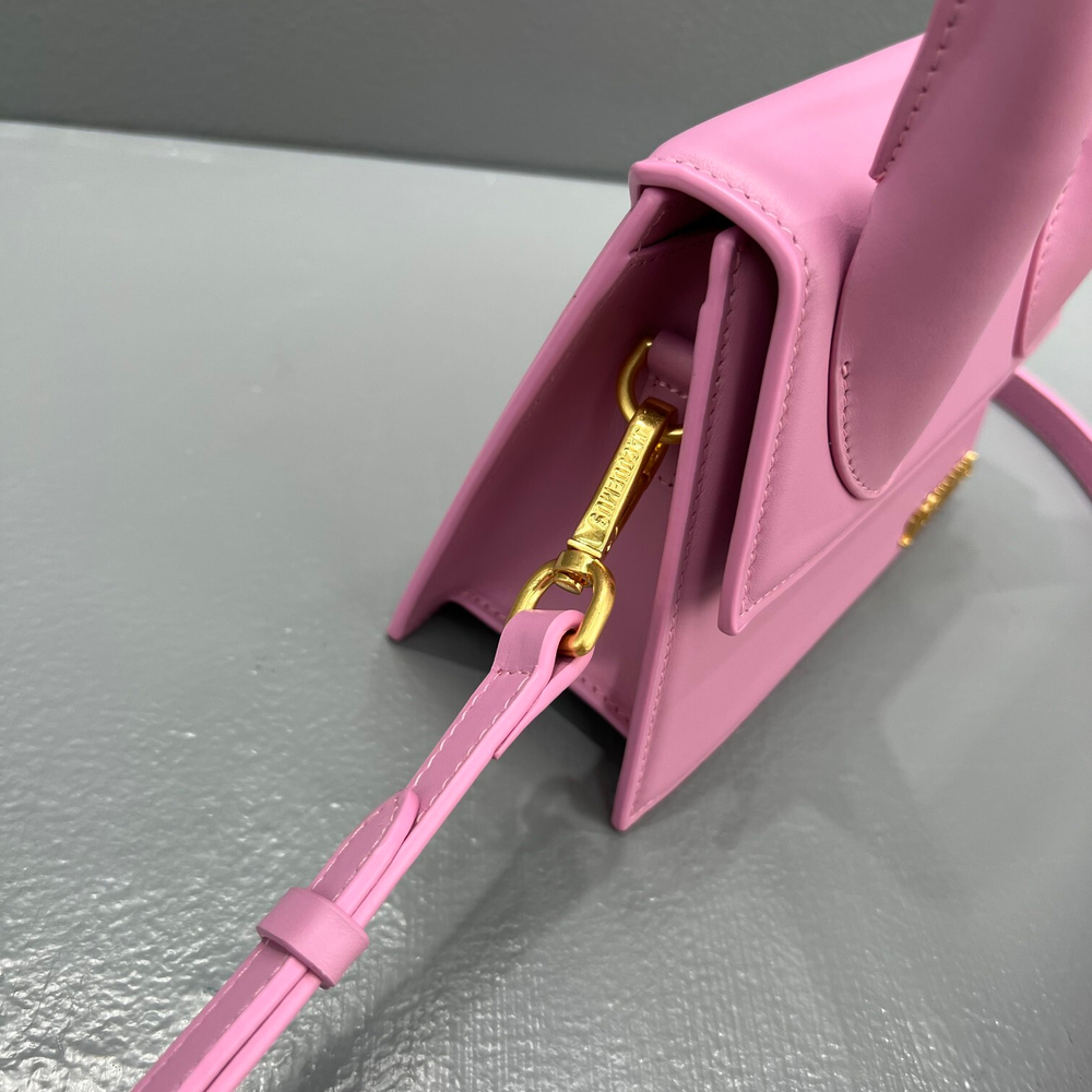 Jacquemus Le Chiquito Moyen 18 cm