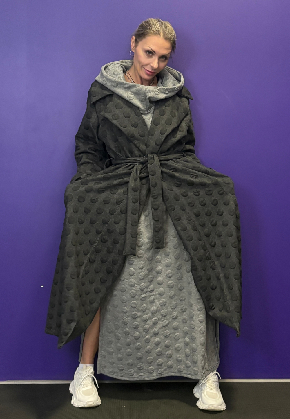 Пальто с поясом / жаккард / черный