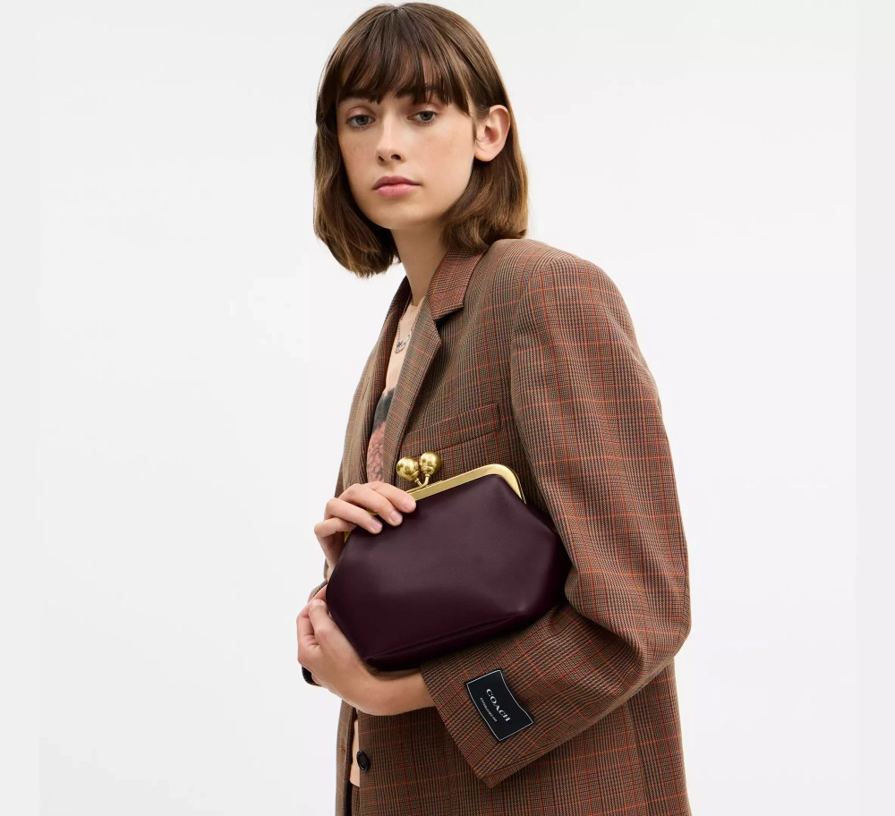 COACH СУМКА KISSLOCK 16, ТЕМНО-КОРИЧНЕВЫЙ