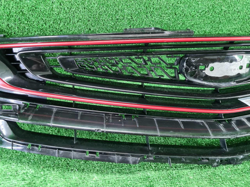 Решетка радиатора Geely Coolray (2019-2023)