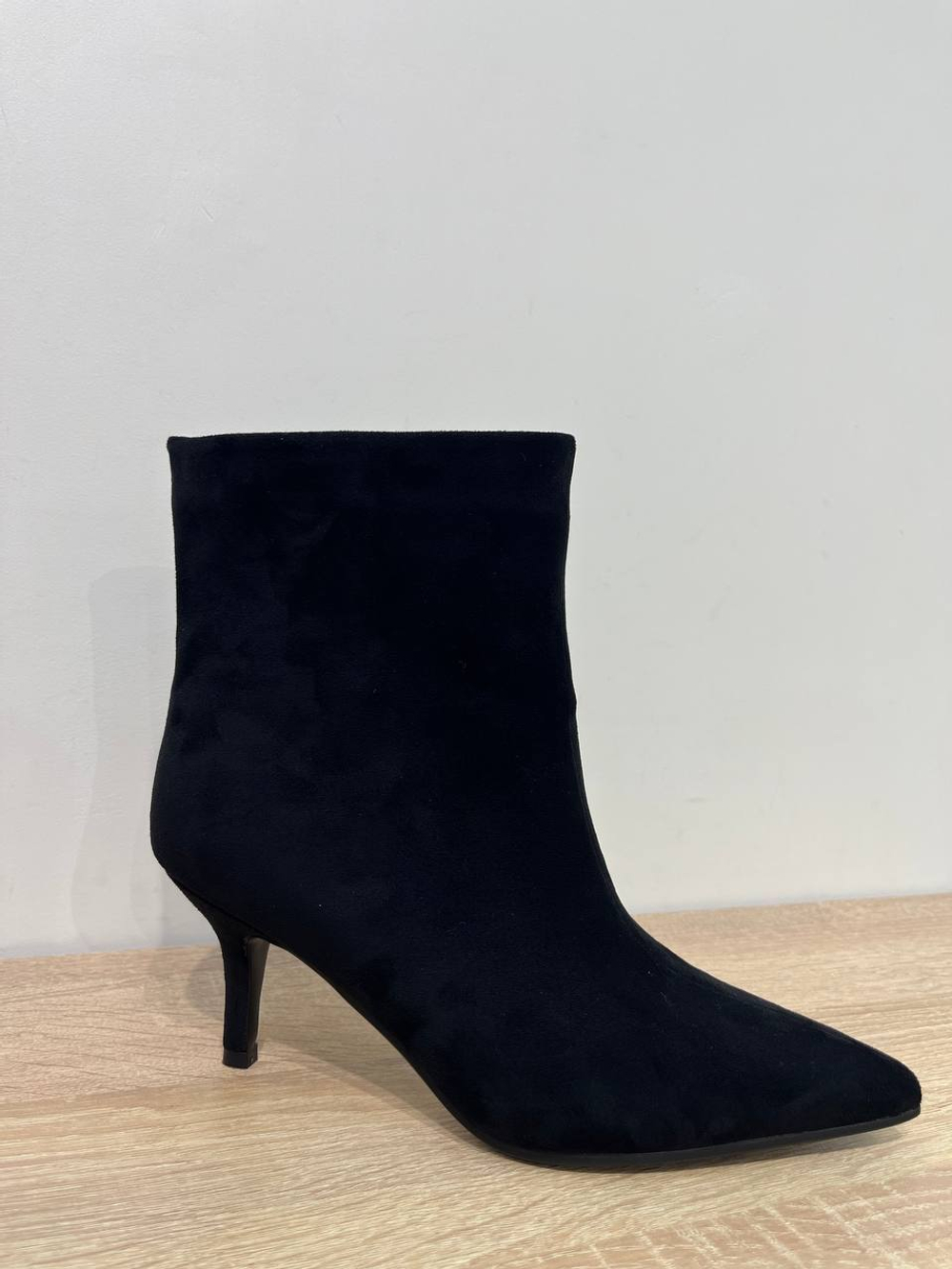 Ботильоны из эко замши