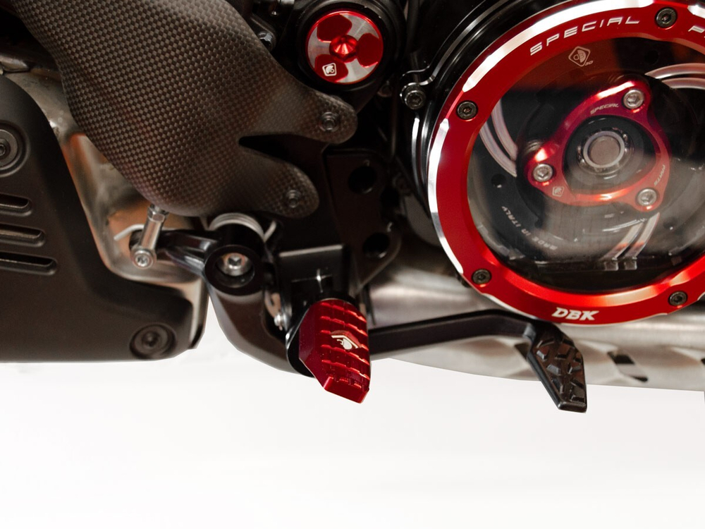 KPDM05 DBK ADJUSTABLE SPORT PILOT FOOTPEGS KIT
