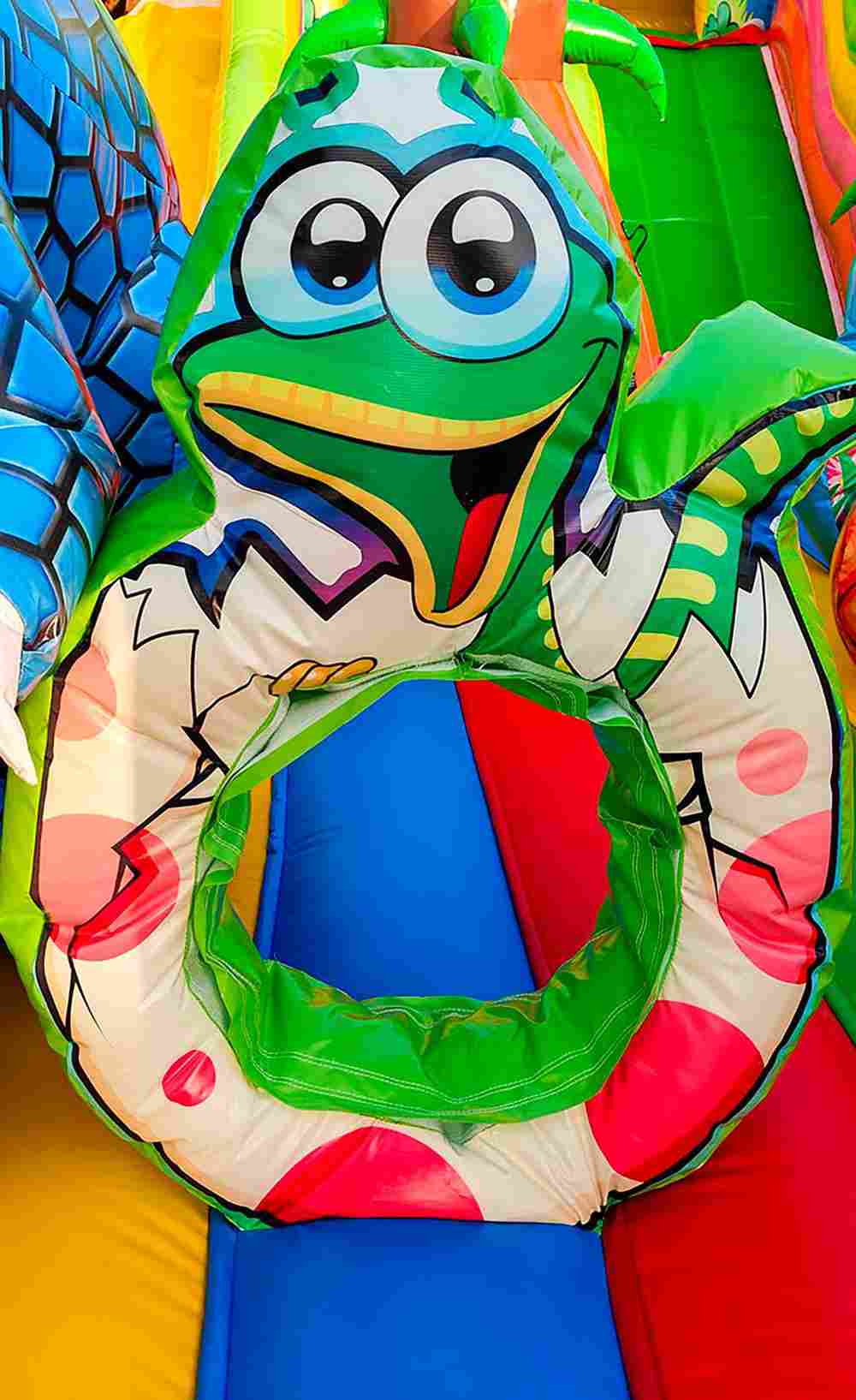 Коммерческий надувной батут «Хамелеон и динозавры Ультра 2» 12*6*6 м