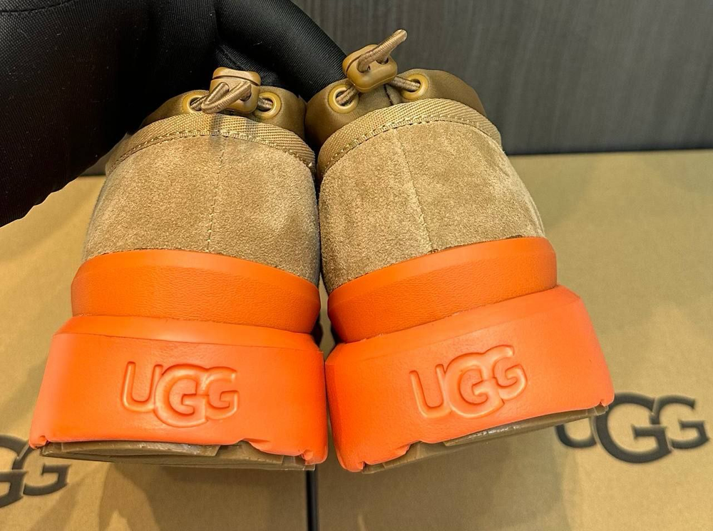 UGG