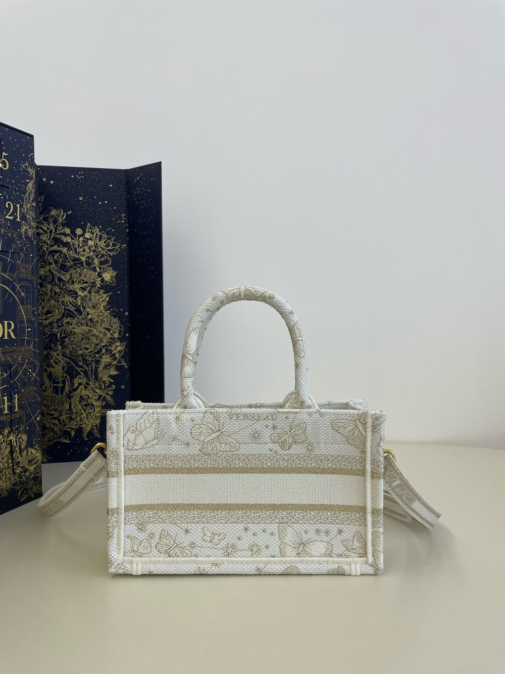 Christian Dior Mini Book Tote 21 cm